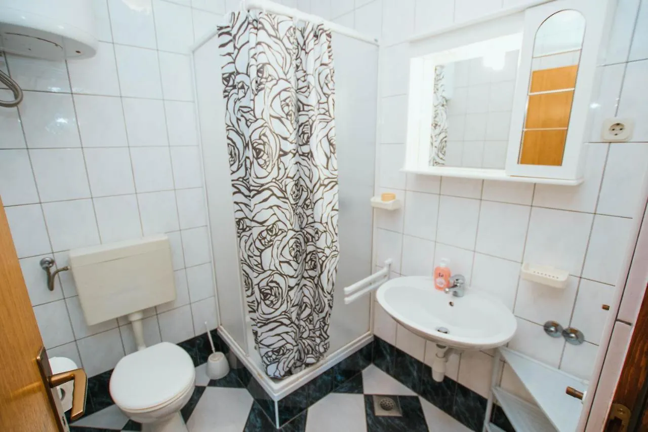 Apartments By The Sea Mastrinka, Ciovo - 11711 Trogir