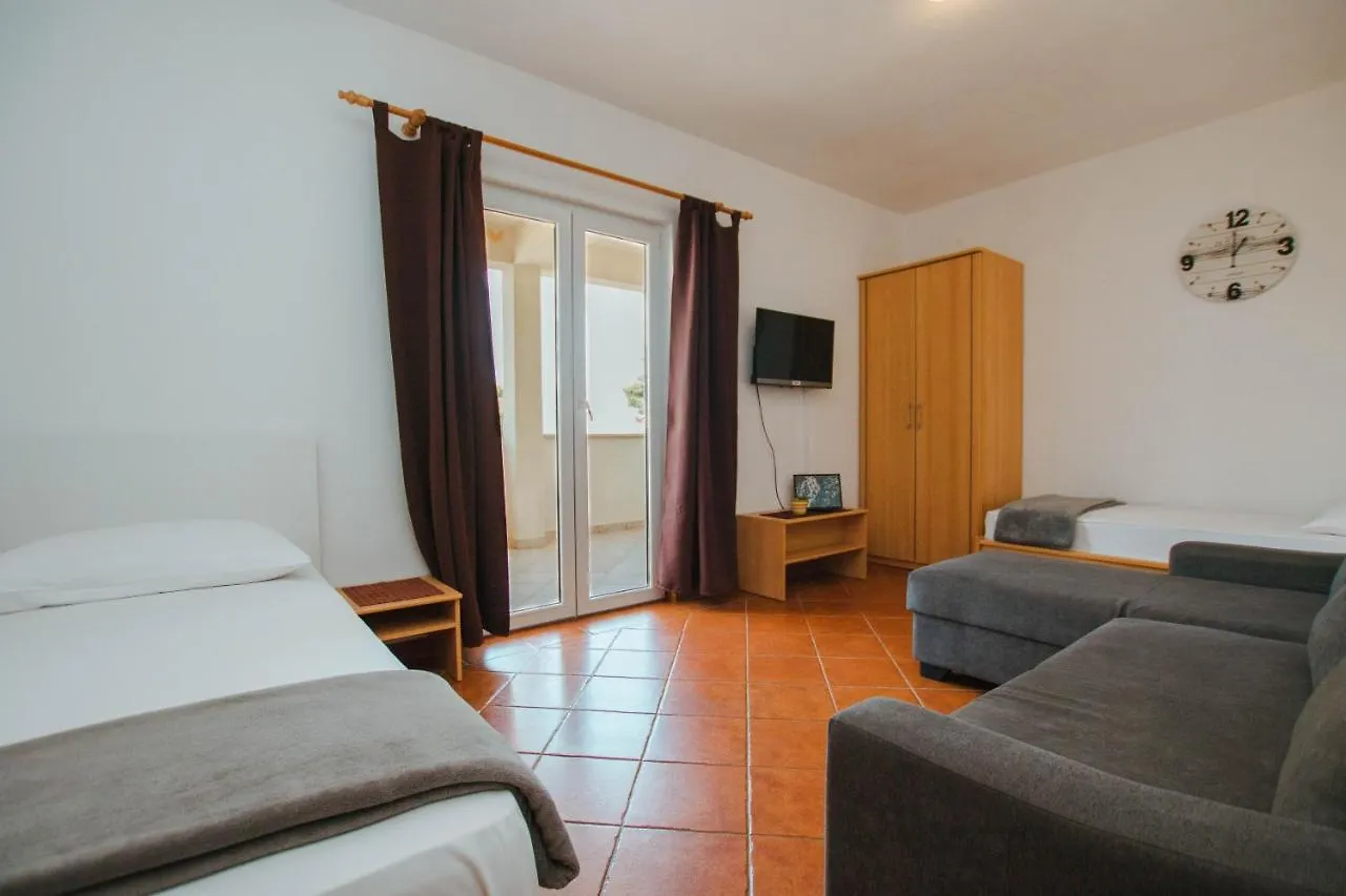 Apartments By The Sea Mastrinka, Ciovo - 11711 Trogir